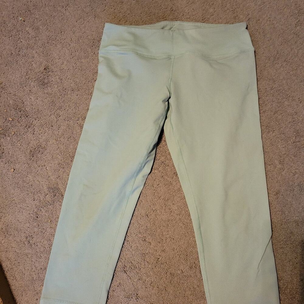 Buffbunny XL capri crop mint color